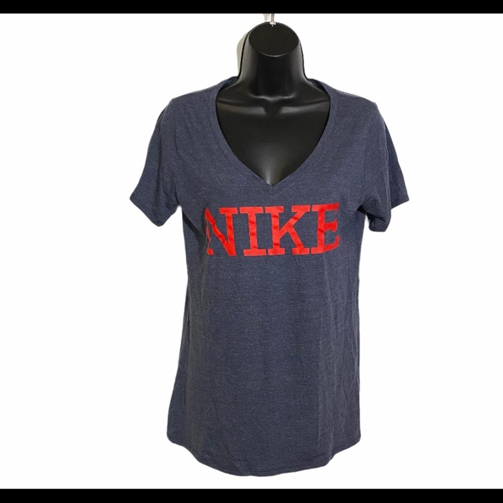 NIKE Tee V-Neck Short Sleeve T-Shirt NIKE Block Letter College Navy Size Small